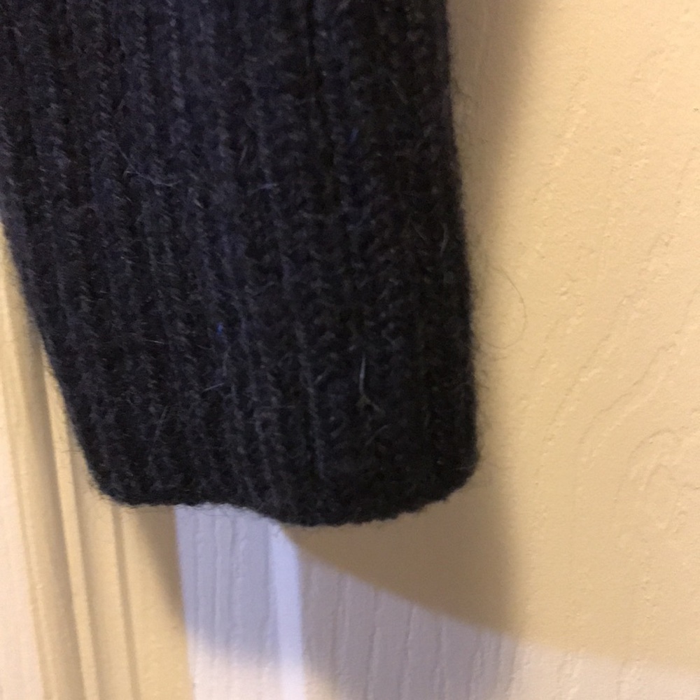 Sweater - Picture 3 of 5